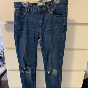 Free people size 25 with knee cut outs